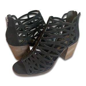 Vince Camuto Kevston Women's Black Suede Block Heels Sandals | Size 8.5